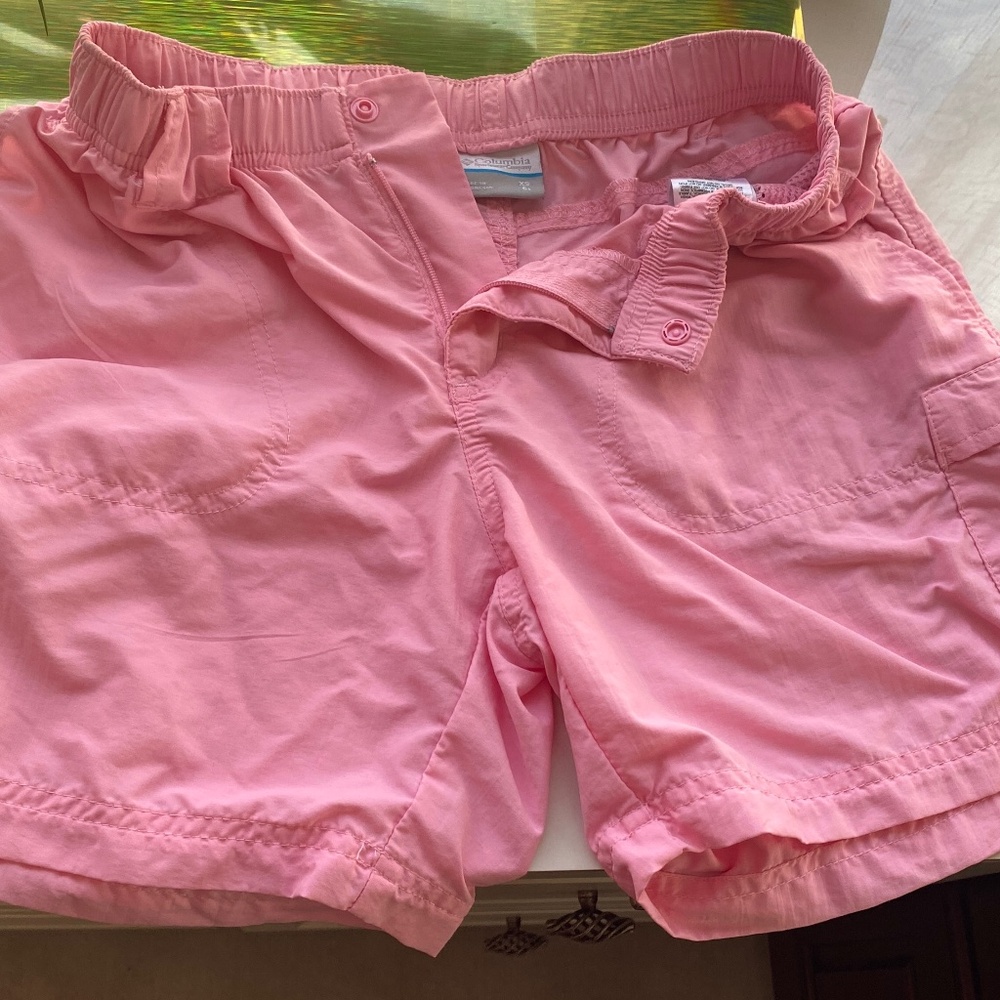 Columbia short